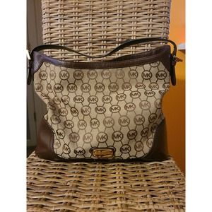 Authentic Michael Kors MILLBROOK Large Shoulder Bag Brown Canvas great condition